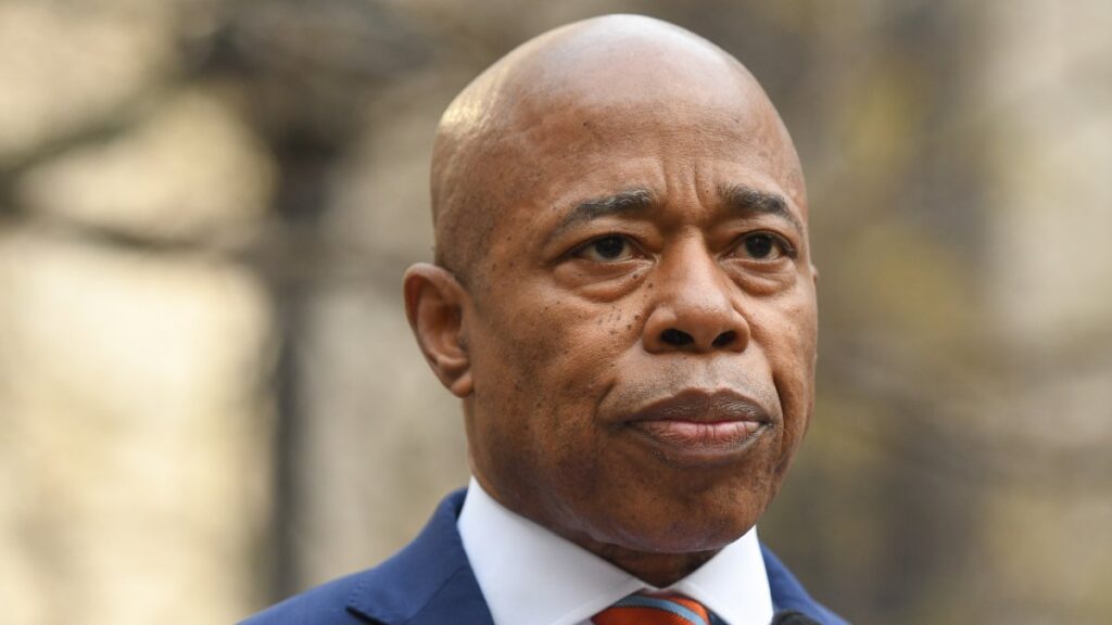 Alcalde de Nueva York multado por roedores en su propiedad nuevamente