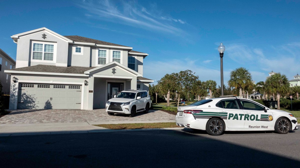 El expresidente de Brasil, Jair Bolsonaro, regresa a su hospedaje en Orlando luego de hospitalización