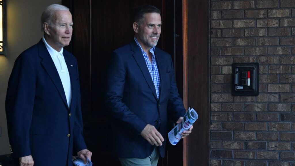 Republicanos de la Cámara Baja inician investigación del presidente y su familia