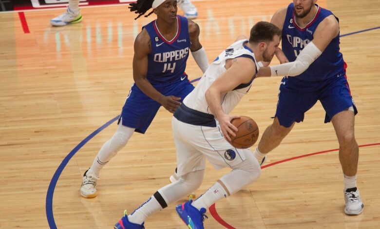 Clippers doblegan a los Dallas Mavericks con ayuda de Kawhi Leonard