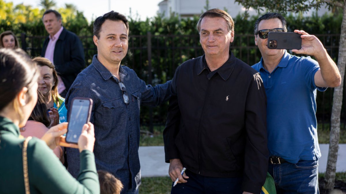 ¿Con qué visa entró Bolsonaro a EEUU y cuál es su estado migratorio?