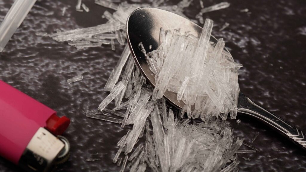 cierran por segunda ocasión una biblioteca por contaminación de metanfetamina