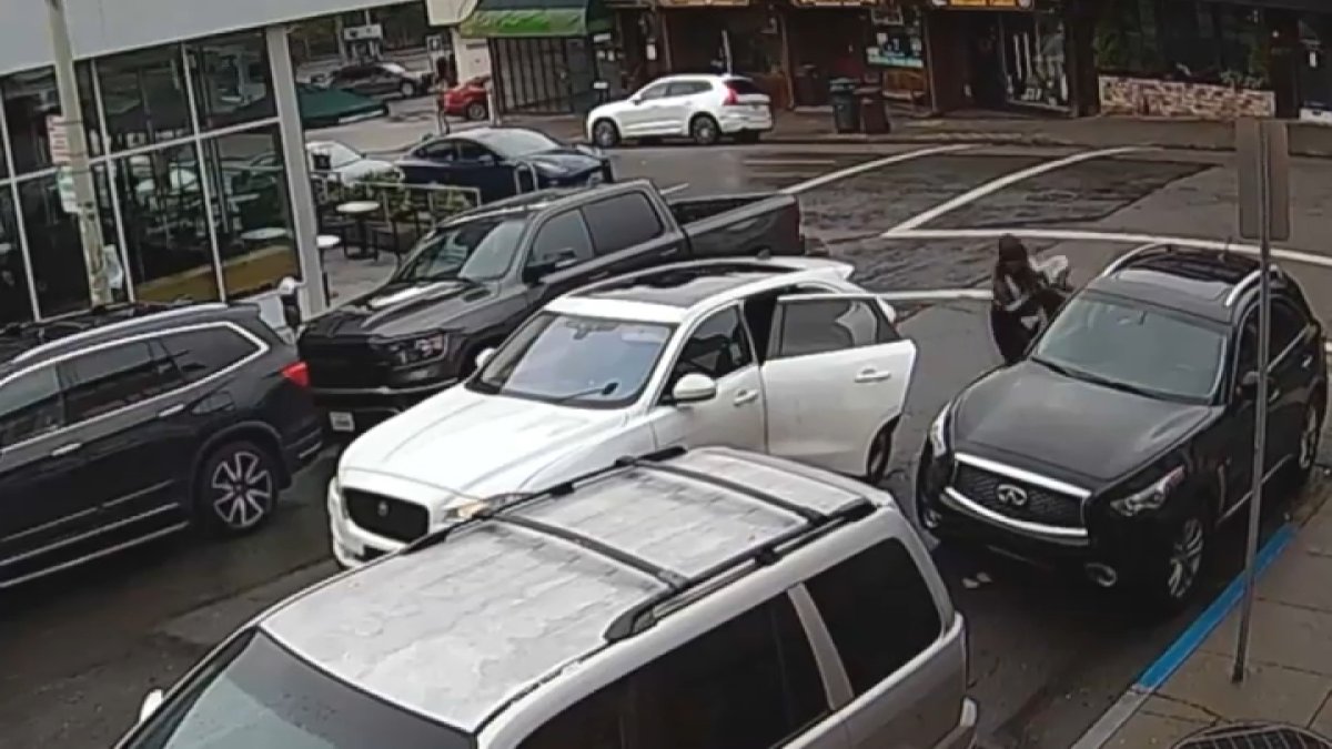 Roban $40,000 de un vehículo en Oakland