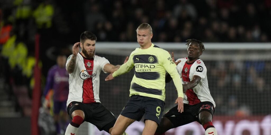 2-0: El colista de la Premier echa al City de la Carabao Cup