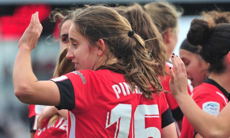 2-0. Paula Arana y Pinedo firman la segunda victoria del Athletic en casa