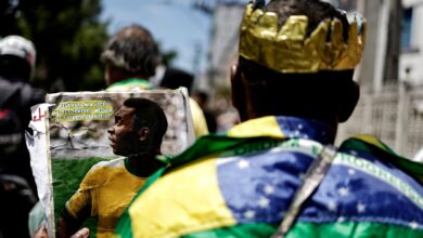 230 mil aficionados dieron el último adiós a Pelé