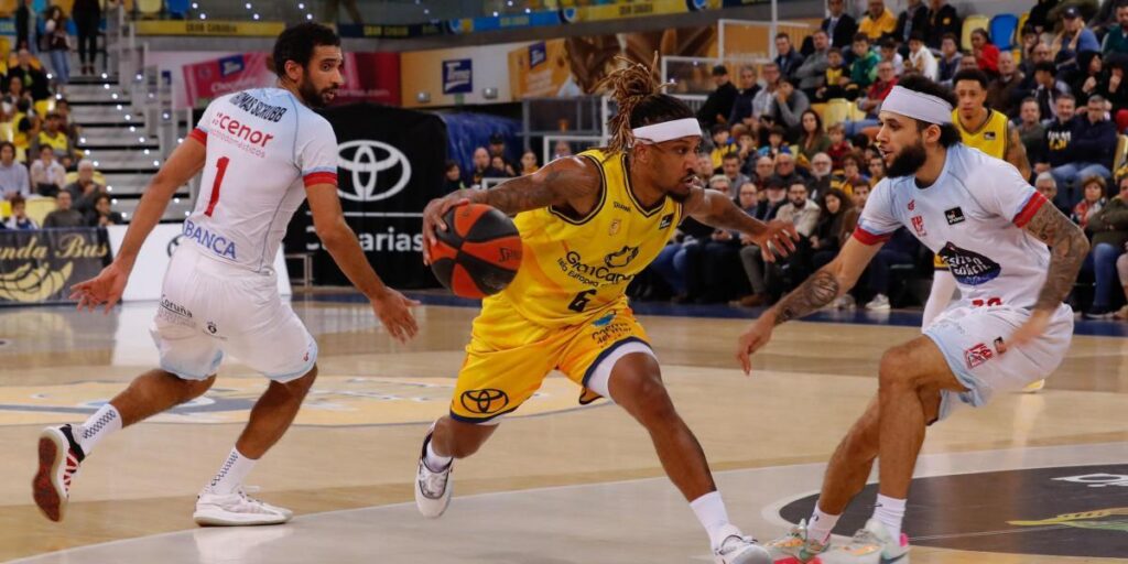 75-68: El Gran Canaria se hace fuerte en casa ante el Monbus Obradoiro