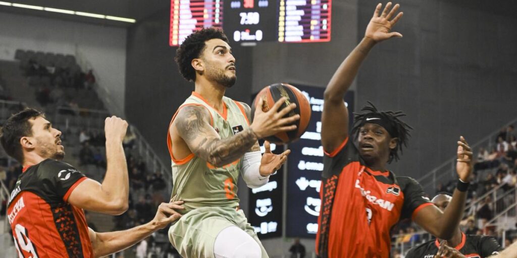 84-95: Un gran Howard lidera al Baskonia en Granada