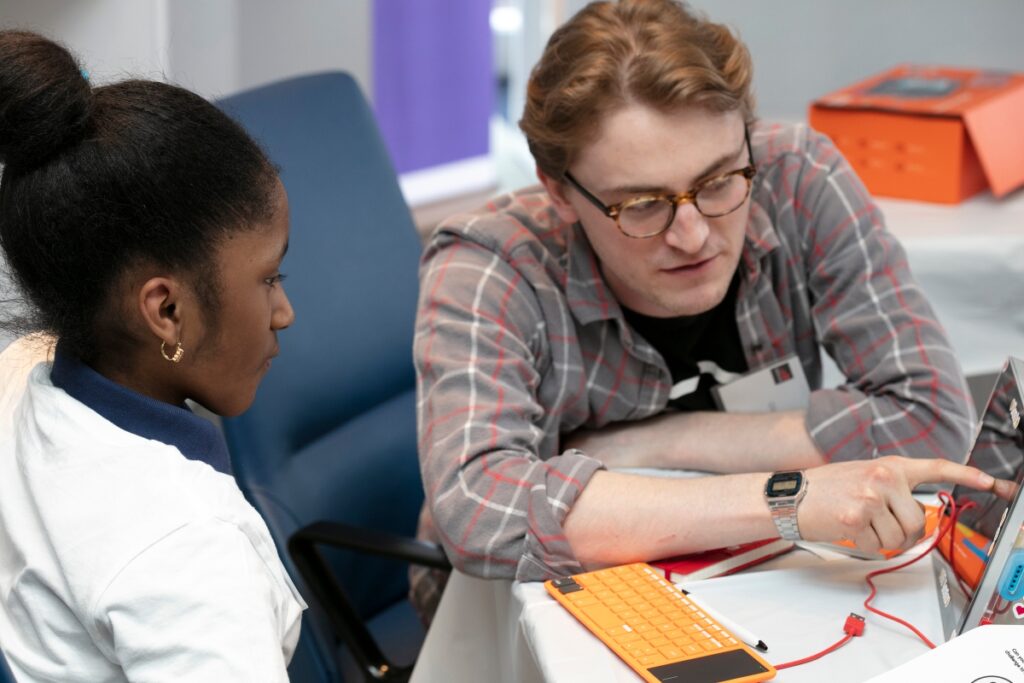 A medida que cambia el enfoque de los kits de computadora de bricolaje, Kano desarrolla su paquete de software creativo como un negocio independiente