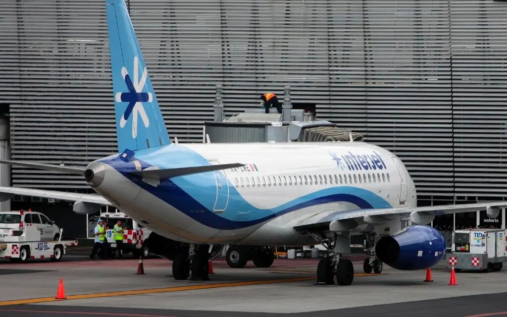 Administración Federal de Aviación de EU abre oficina en México