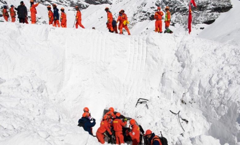 Al menos 28 muertos deja avalancha en el Tíbet