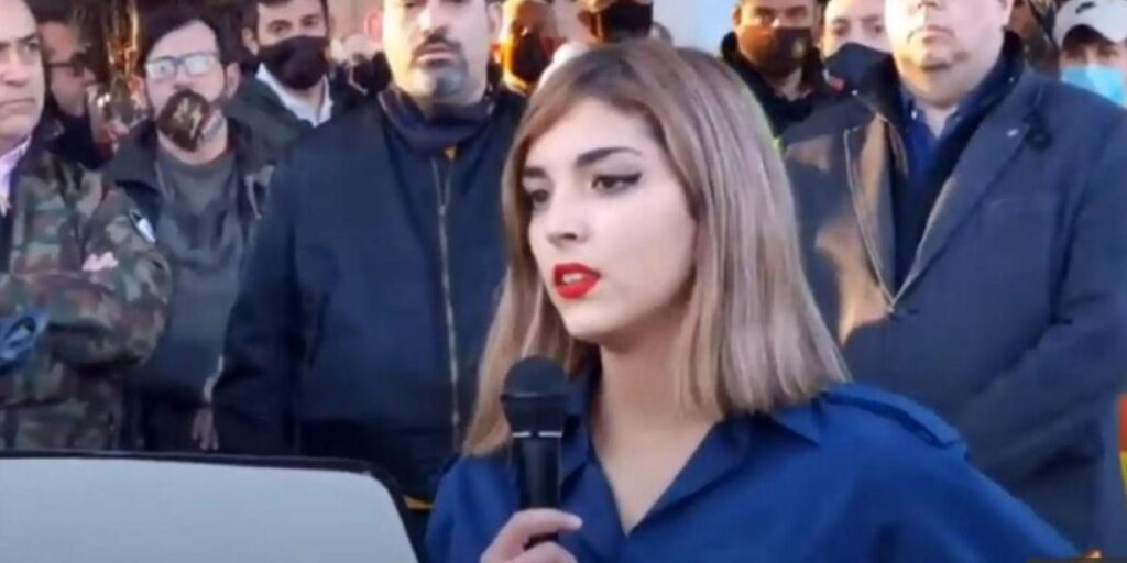 Alemania veta la entrada de por vida a la falangista Isabel Peralta, hija de Juan Manuel Medina