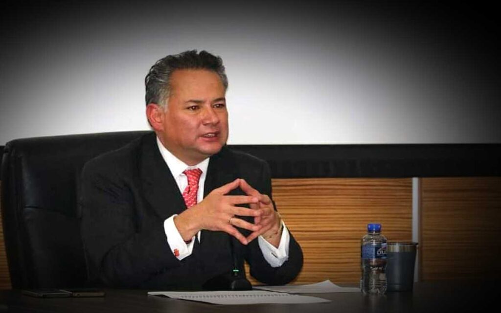 Amenazan a Santiago Nieto