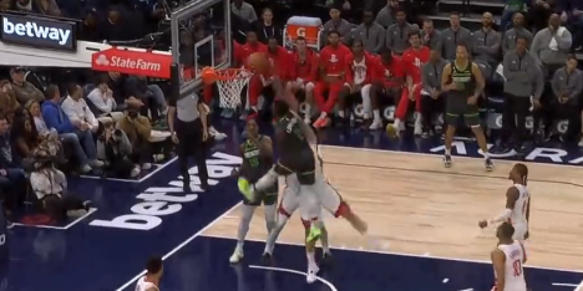 Anthony Edwards 'humilla' por dos veces a Sengün con dos mates de escándalo