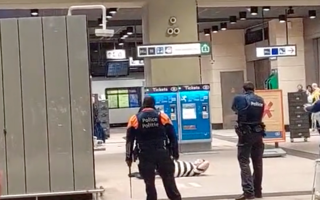 Apuñalan a hombre en Bruselas, cerca de la Comisión Europea