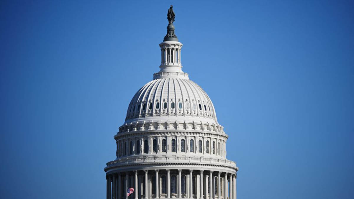 Biden otorgará Medalla Presidencial a 12 personas involucradas en la defensa del Capitolio