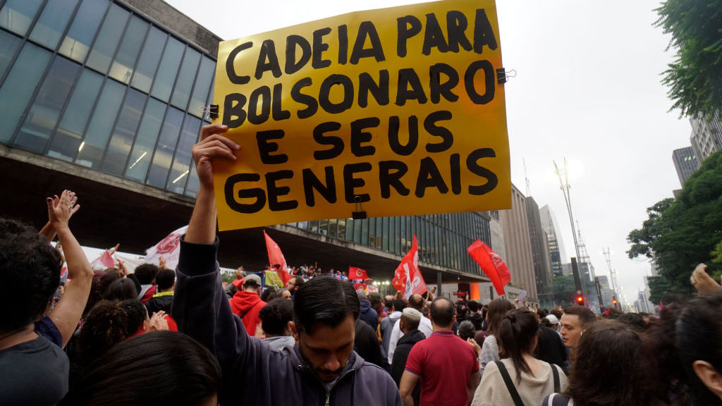 Brasil: juez autoriza investigar a Bolsonaro por los violentos disturbios en la capital