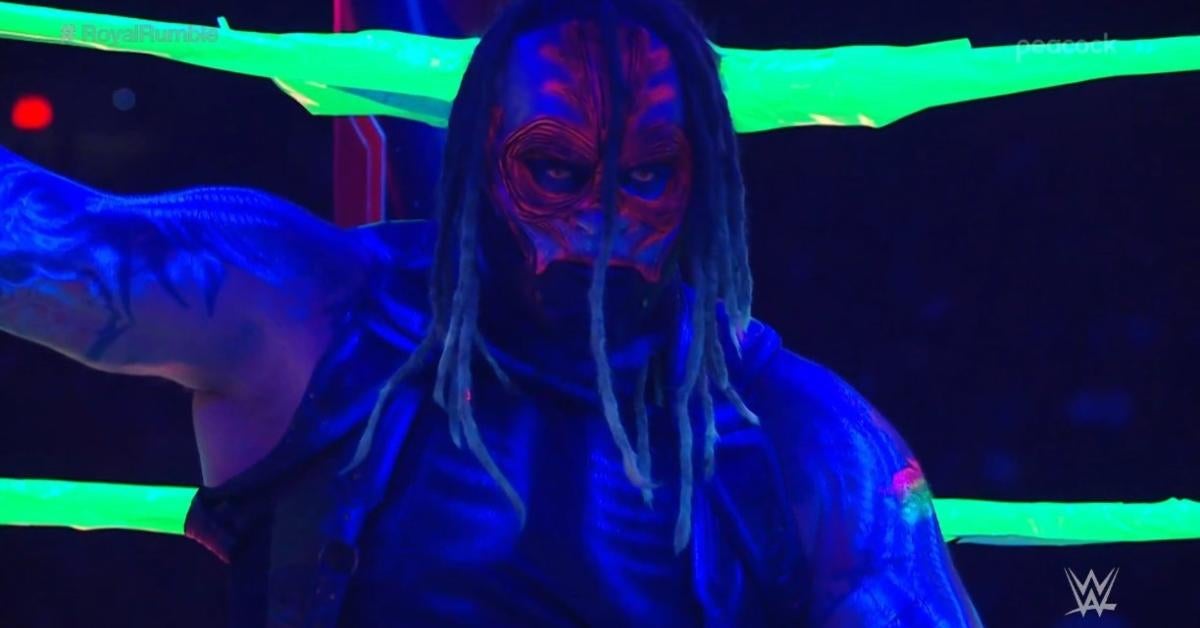 Bray Wyatt presenta una nueva máscara, el tío Howdy envía a LA Knight al infierno