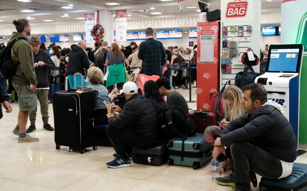 Bulgaria pide explicaciones a México por deportación de 27 turistas