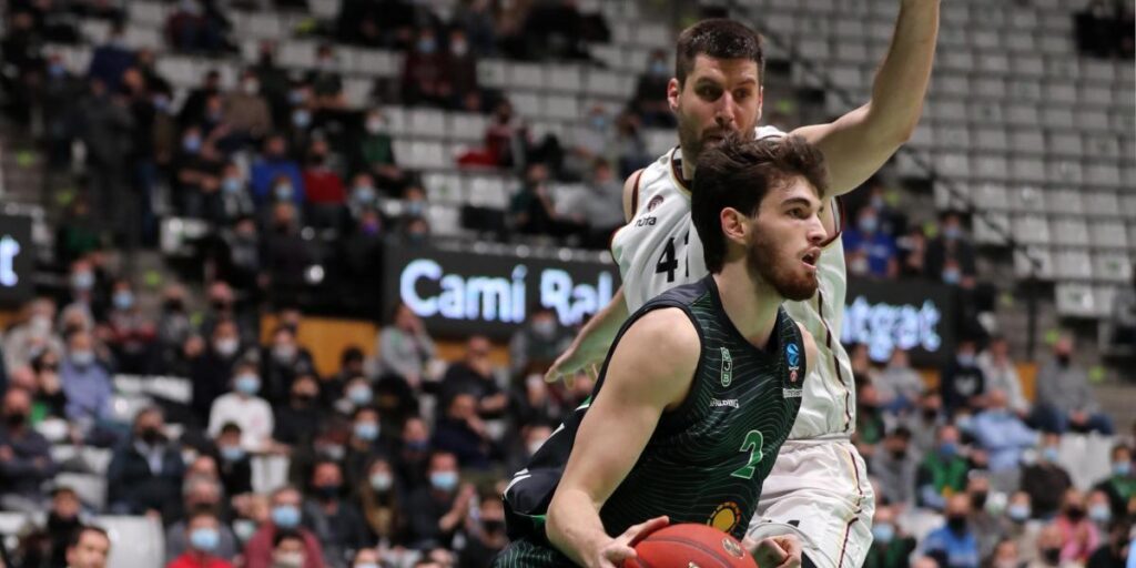 Busquets: "Debemos dejarnos la piel en Vitoria para ganar"