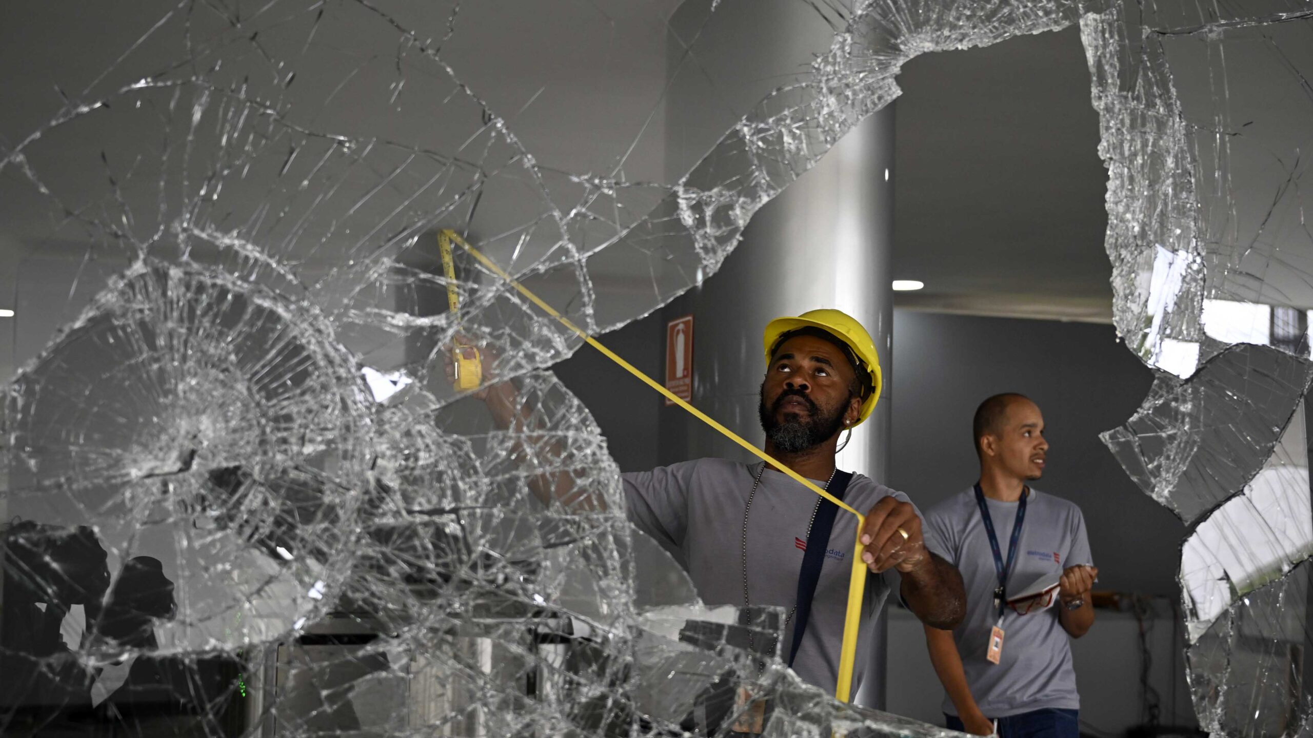 Caos y cientos de arrestos: vuelve la calma a Brasil tras asalto a sedes del gobierno