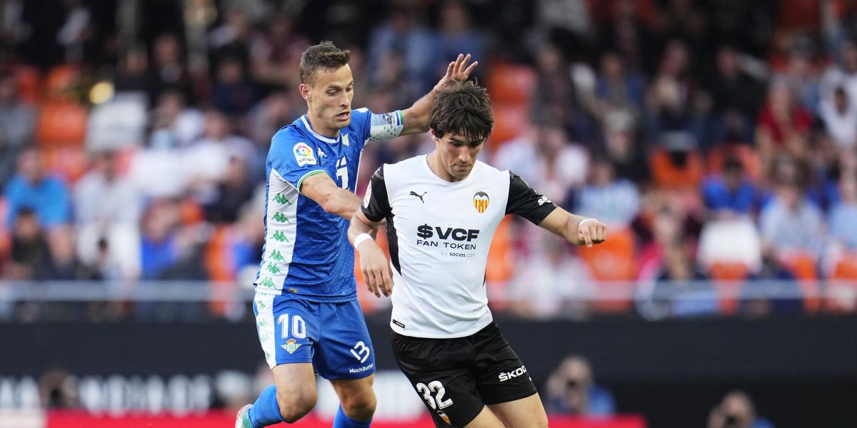 Cierran la puerta de salida a Jesús Vázquez