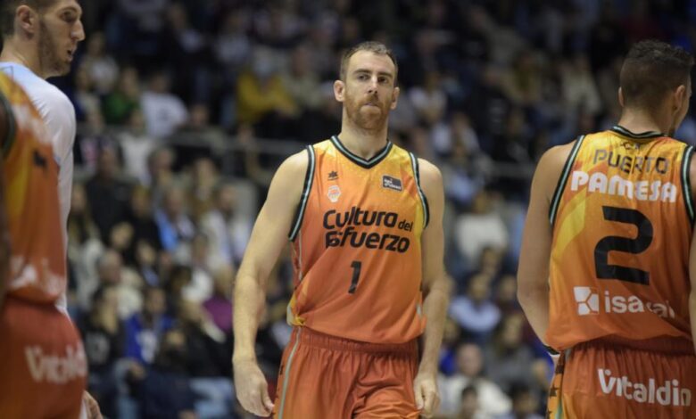 Claver, baja varias semanas por una fractura costal