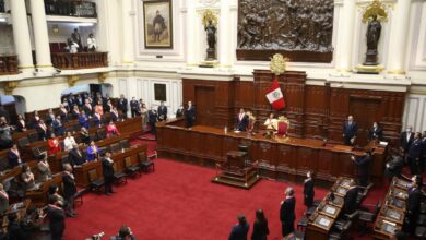 Congreso de Perú aprueba reconsiderar votación sobre adelanto de elecciones