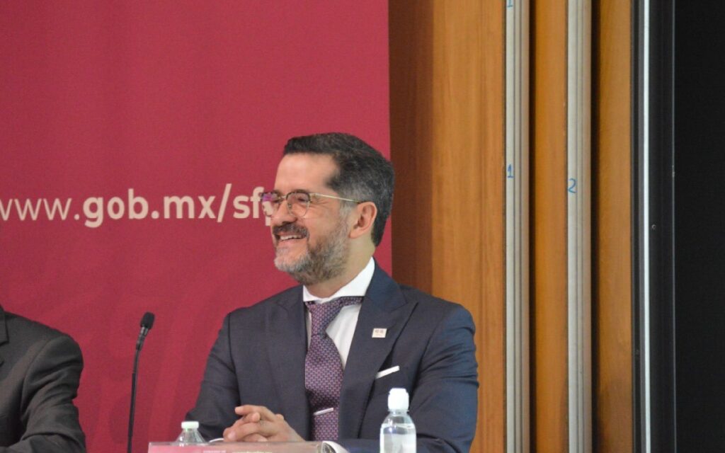 Contraloría niega 'siembra' de propaganda y señala posible desvío de recursos