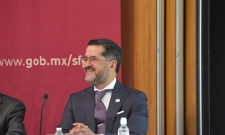 Contraloría niega 'siembra' de propaganda y señala posible desvío de recursos