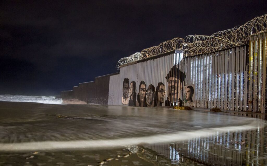 Convocan a manifestación en el Zócalo a favor de migrantes
