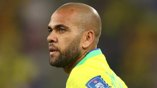 Dani Alves: Exdefensor del Barcelona detenido bajo sospecha de agresión sexual