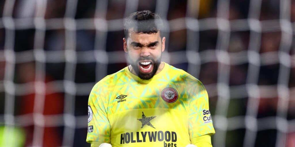 David Raya salva al Brentford ante el Leeds