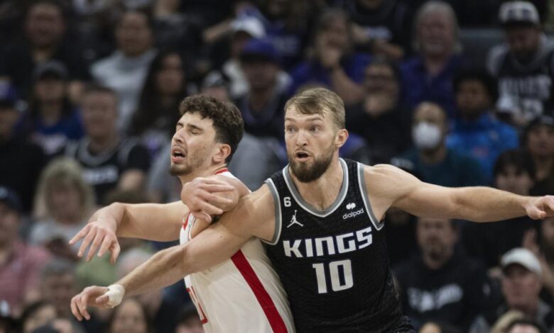 Domantas Sabonis y Jalen Brunson, jugadores de la semana 13 en la NBA