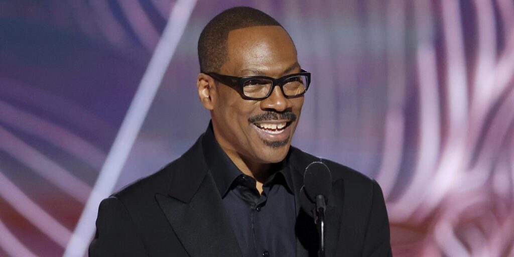 Eddie Murphy bromea sobre la bofetada de Will Smith durante su discurso en los Globo de Oro