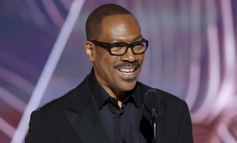 Eddie Murphy bromea sobre la bofetada de Will Smith durante su discurso en los Globo de Oro