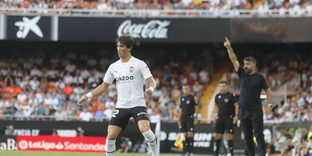 El Betis se interesa por el valencianista Lato