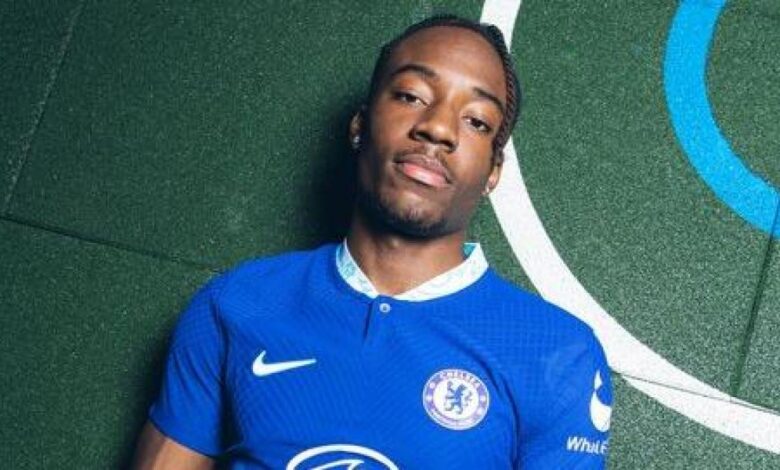 El Chelsea anuncia a Madueke, su sexto fichaje en enero