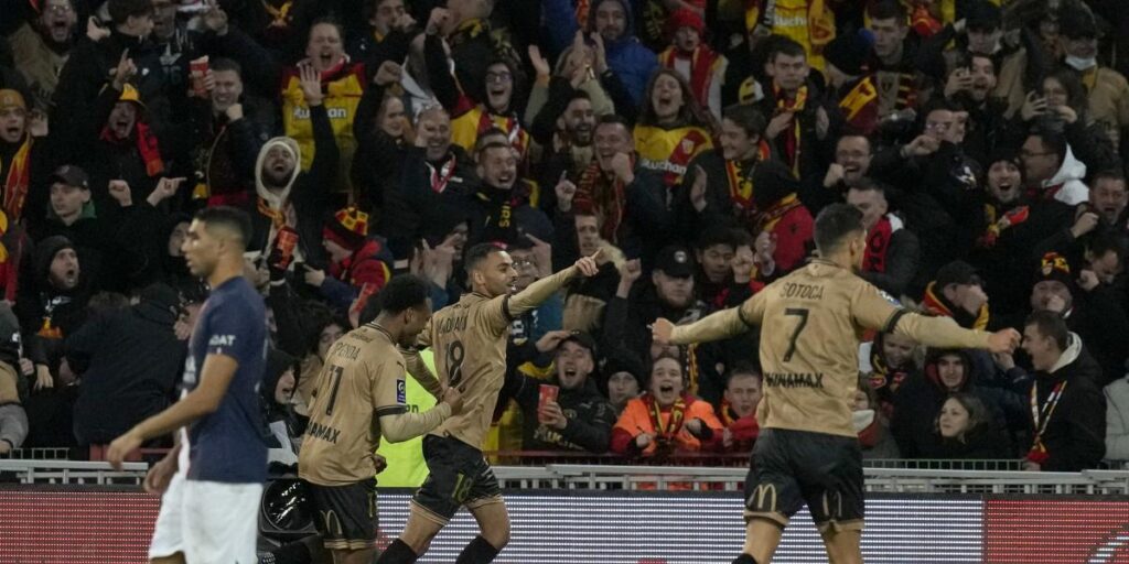 El Lens apuesta por competirle la liga al PSG