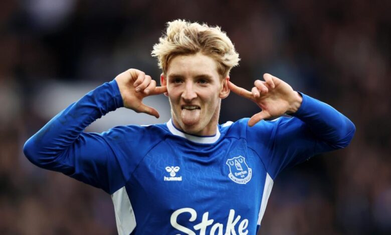 El Newcastle ficha a Anthony Gordon