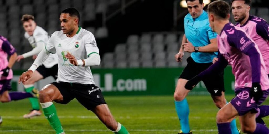 El Tenerife consigue un punto en Santander que sabe a poco