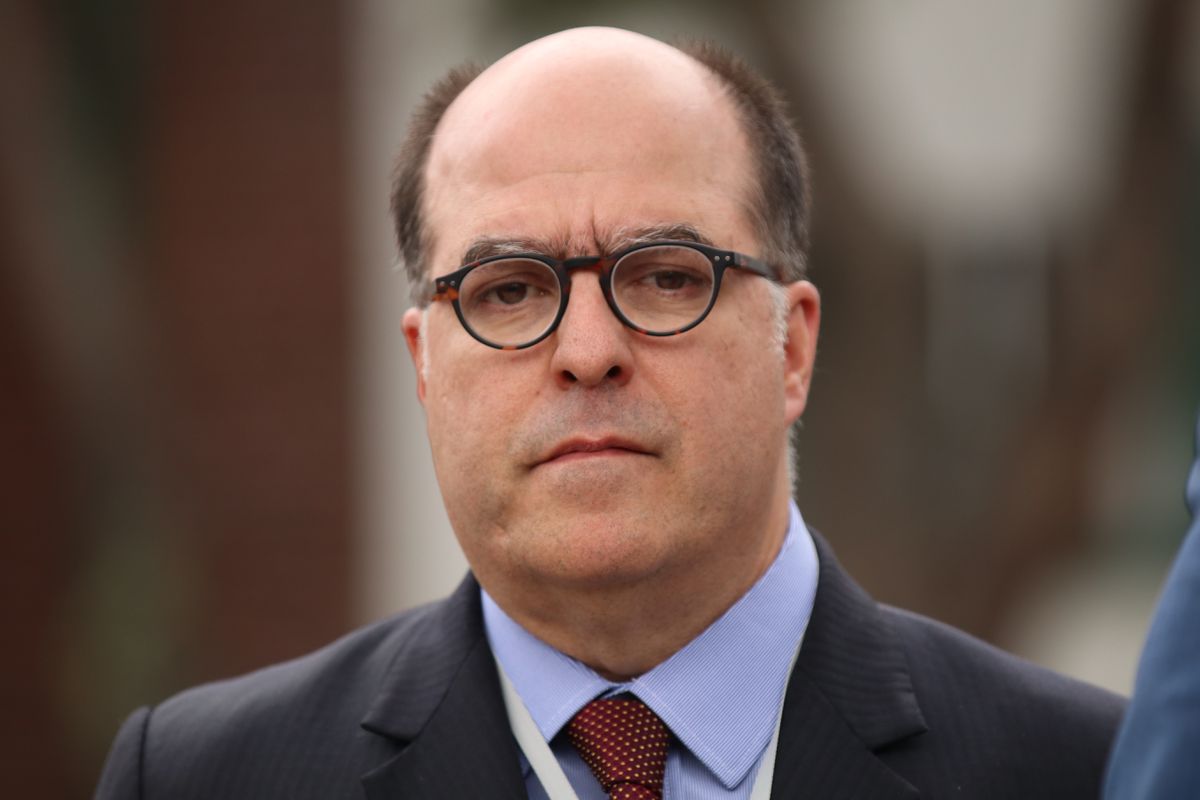 El chavismo emite una nueva orden de captura contra el opositor Julio Borges