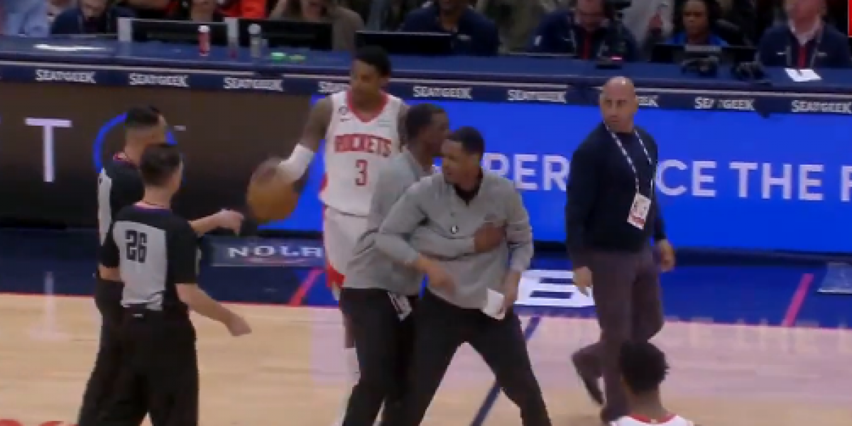 El entrenador de los Rockets se vuelve 'loco' por Garuba y es expulsado