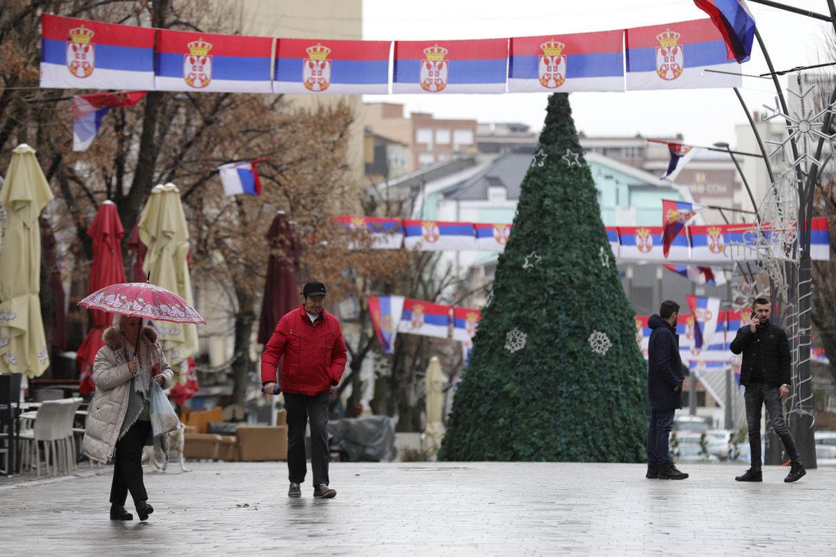 El fantasma del enfrentamiento étnico de Kosovo se reaviva en la ciudad de Mitrovica