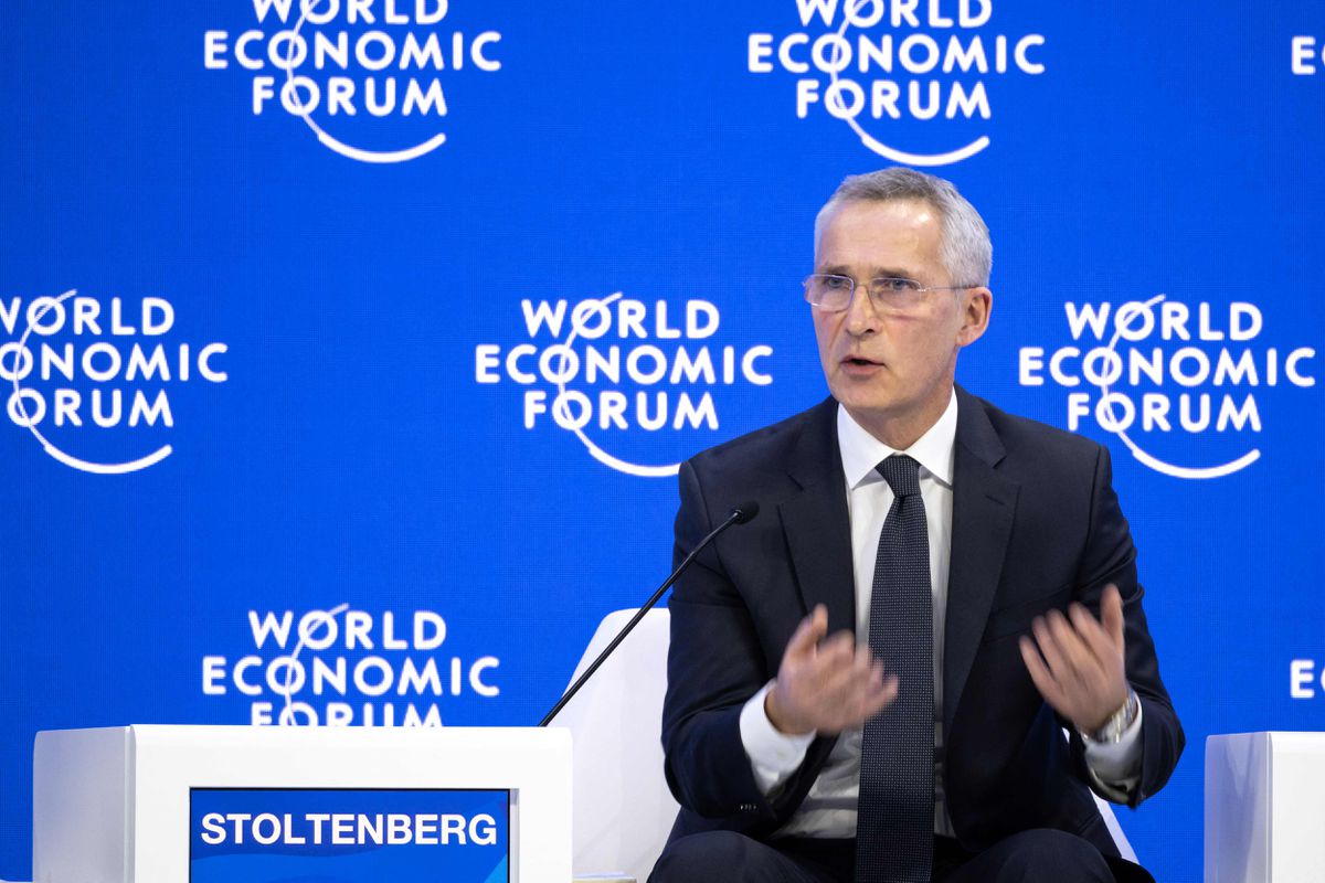 El jefe de la OTAN alerta de nuevas ofensivas rusas y urge a dar mejores armas a Ucrania