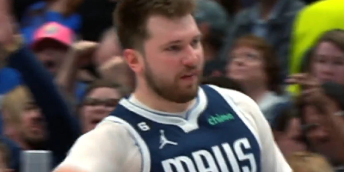 El lado bueno y el lado 'oscuro' de Doncic: genialidad...y burla al árbitro