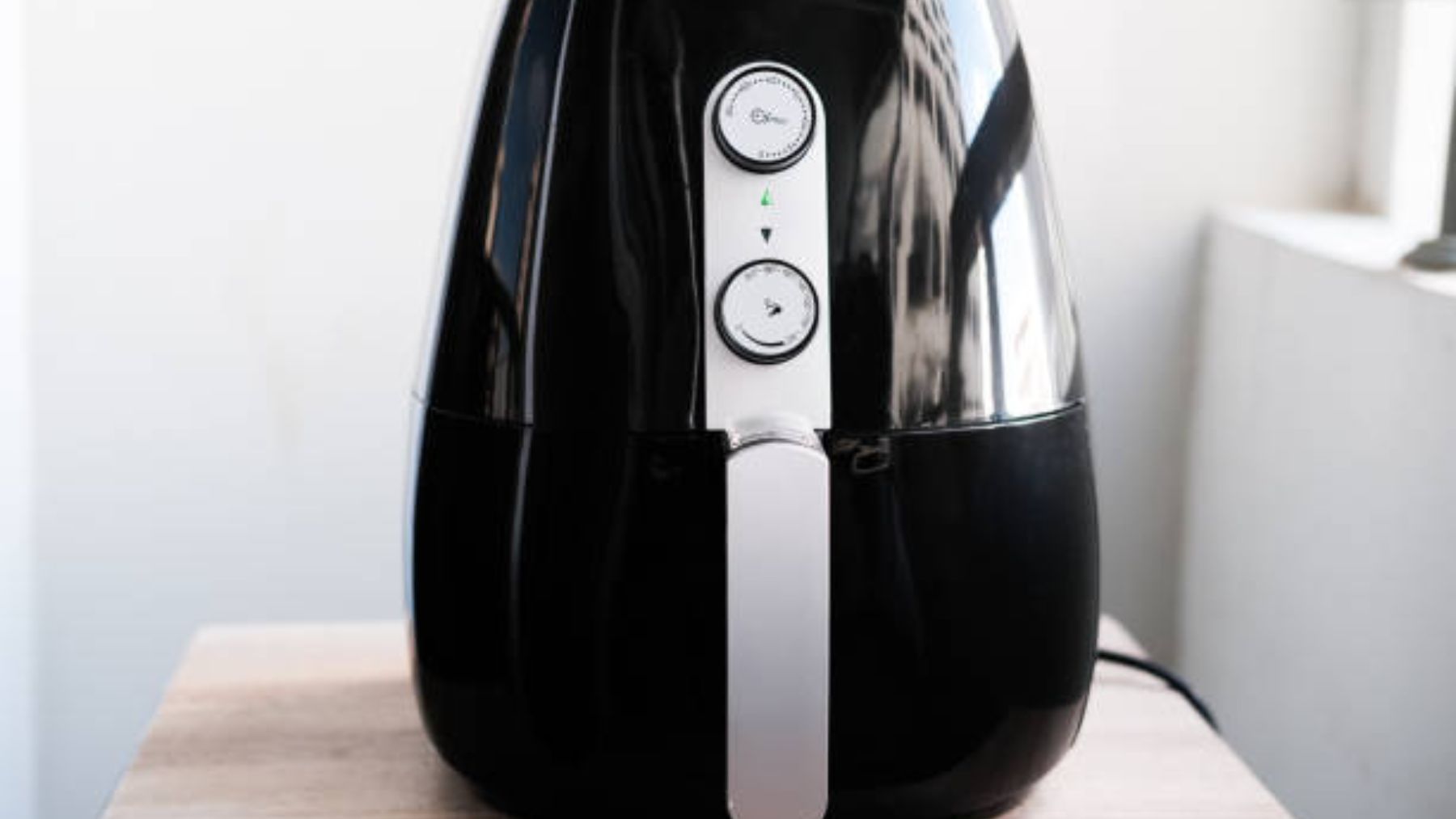 El método para limpiar tu freidora de aire y que tus platos se cocinen siempre sabrosos