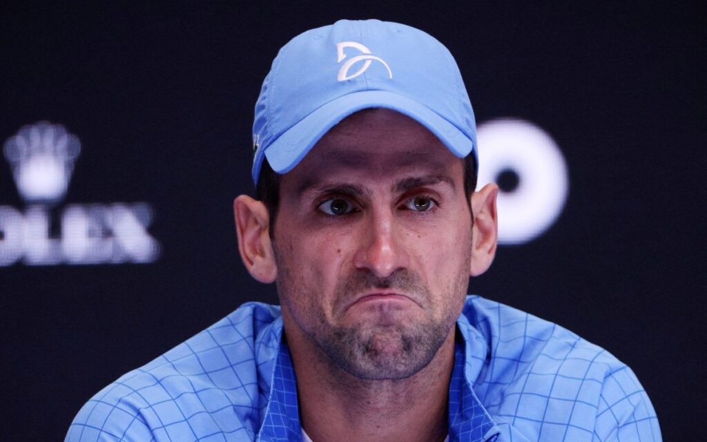 El padre de Djokovic posó "sin querer" con seguidores de Putin