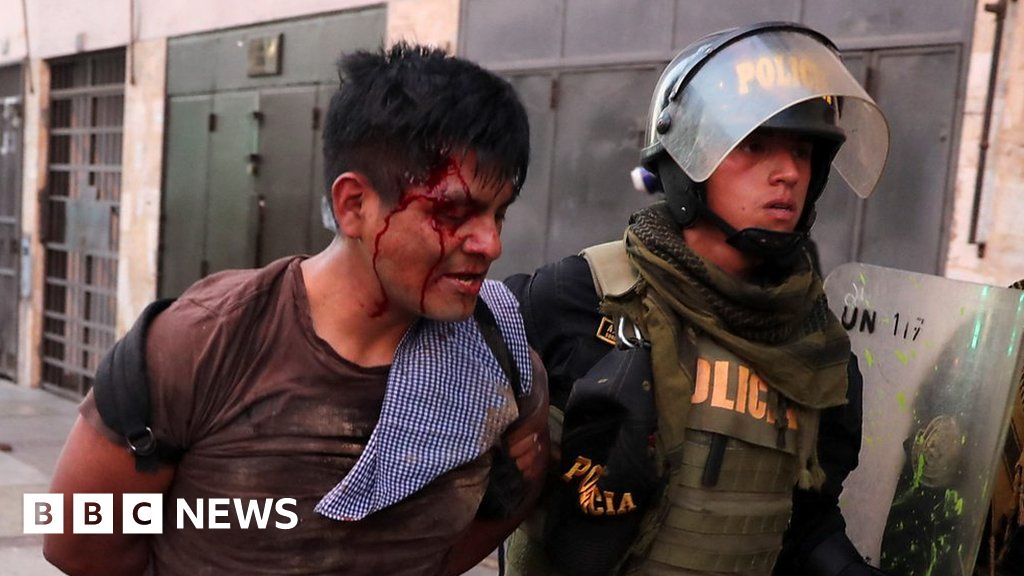 El presidente de Perú, Boluarte, pide una tregua mientras estallan las protestas en Lima