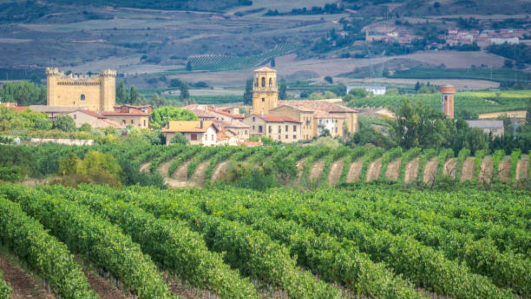 El pueblo de España rodeado de impresionantes paisajes que merece una visita